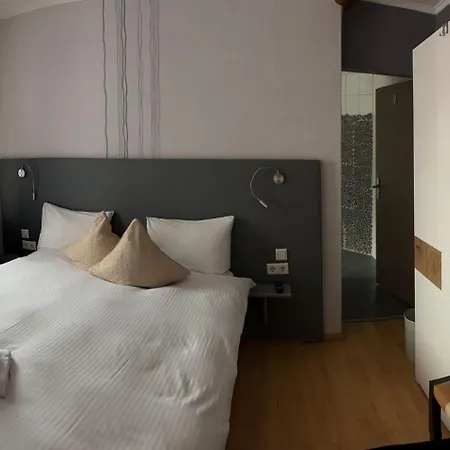 فندق Vormals Bartenwetzer 3*